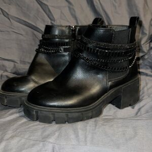 Torrid Ankle boots with chains